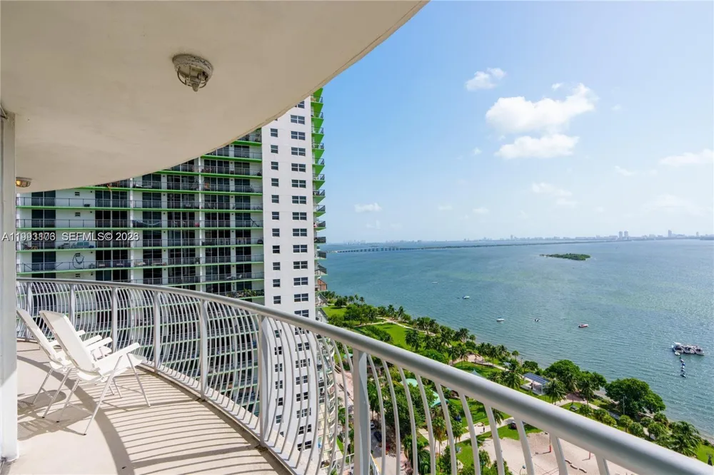 1750 Bayshore Dr #2401 Miami, FL 33132