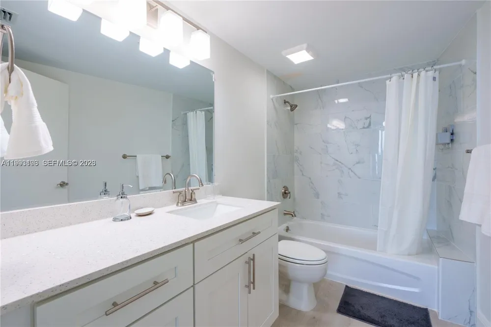 1750 Bayshore Dr #2401 Miami, FL 33132