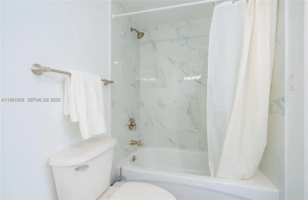 1750 Bayshore Dr #2401 Miami, FL 33132