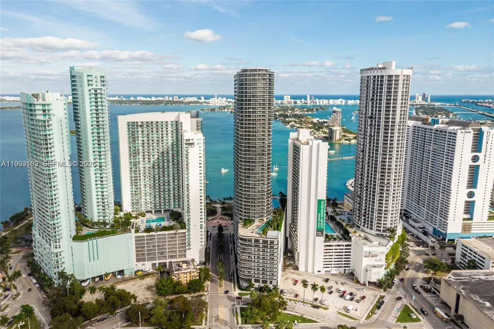 1750 Bayshore Dr #2401 Miami, FL 33132