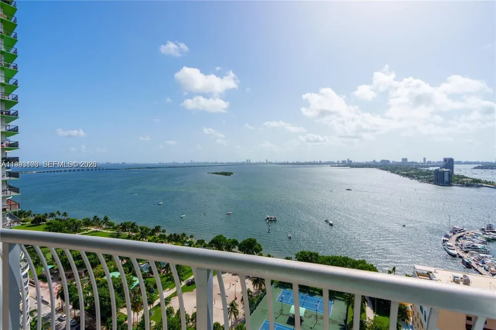 1750 Bayshore Dr #2401 Miami, FL 33132