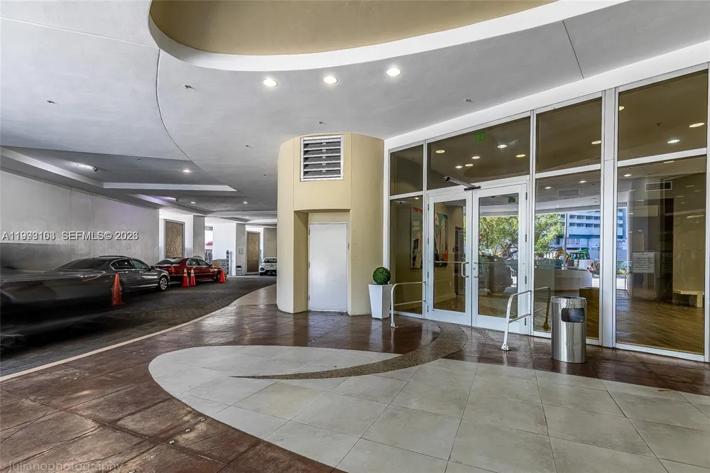1750 Bayshore Dr #2401 Miami, FL 33132