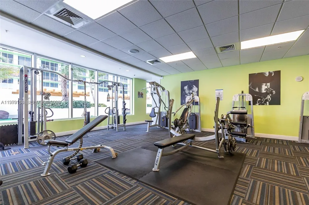 1750 Bayshore Dr #2401 Miami, FL 33132