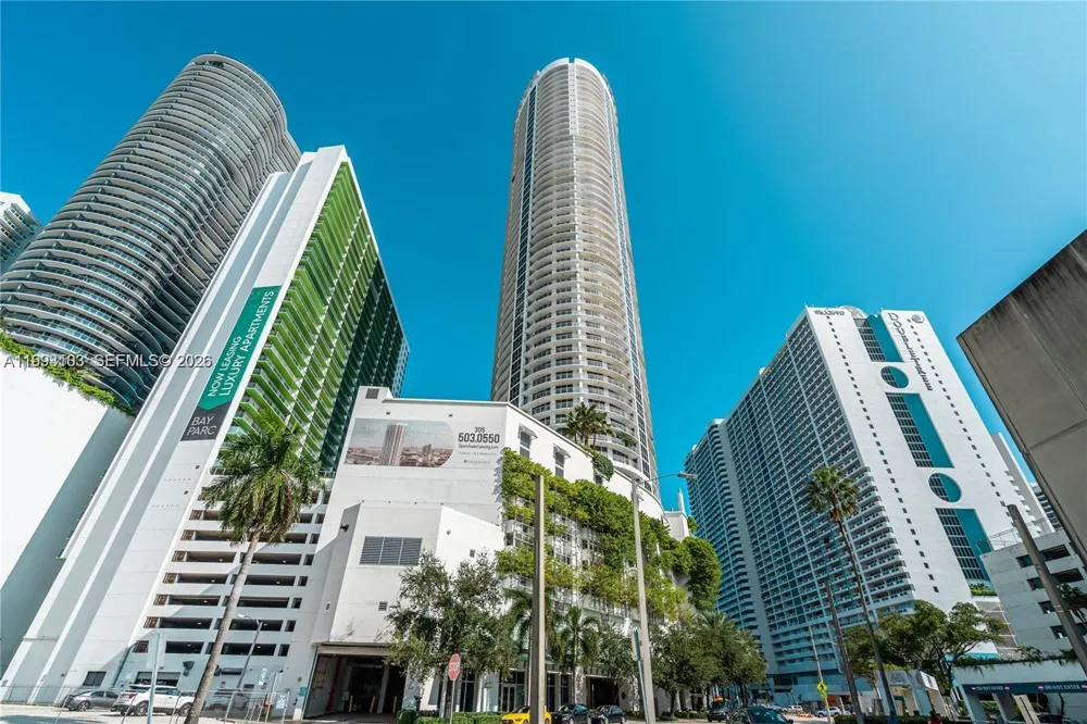 1750 Bayshore Dr #2401 Miami, FL 33132