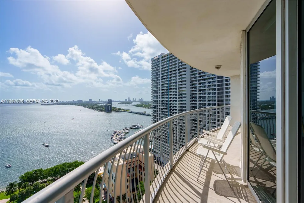 1750 Bayshore Dr #2401 Miami, FL 33132