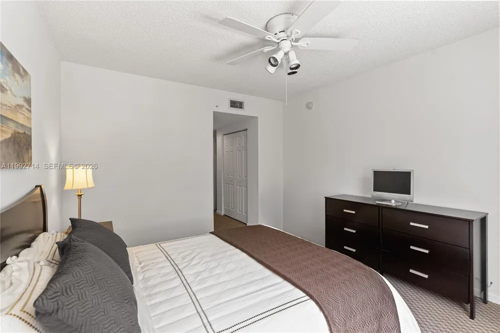 17100 Bay Rd #1301 Sunny Isles Beach, FL 33160