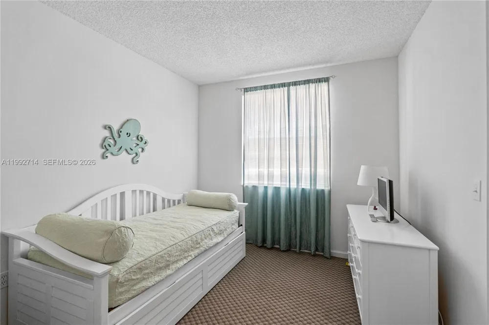17100 Bay Rd #1301 Sunny Isles Beach, FL 33160