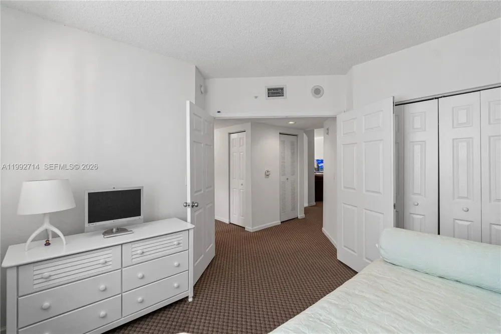 17100 Bay Rd #1301 Sunny Isles Beach, FL 33160