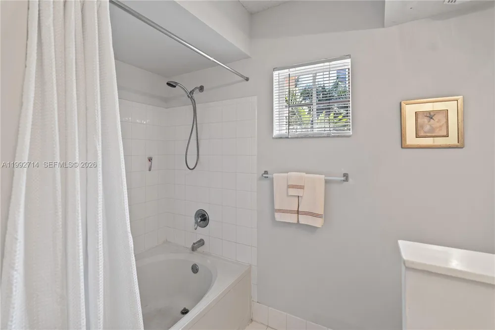 17100 Bay Rd #1301 Sunny Isles Beach, FL 33160