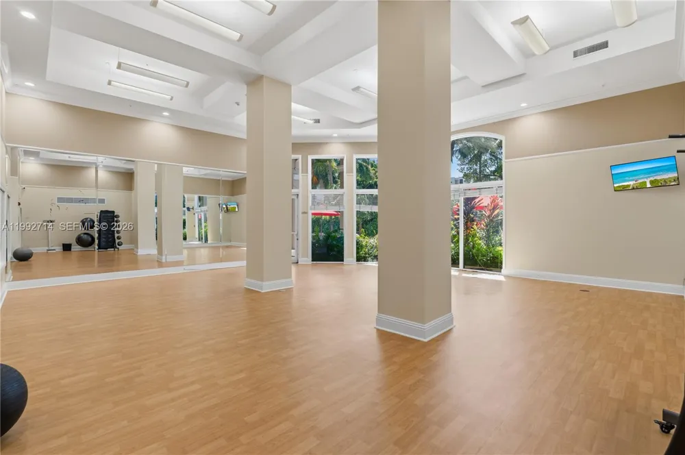 17100 Bay Rd #1301 Sunny Isles Beach, FL 33160