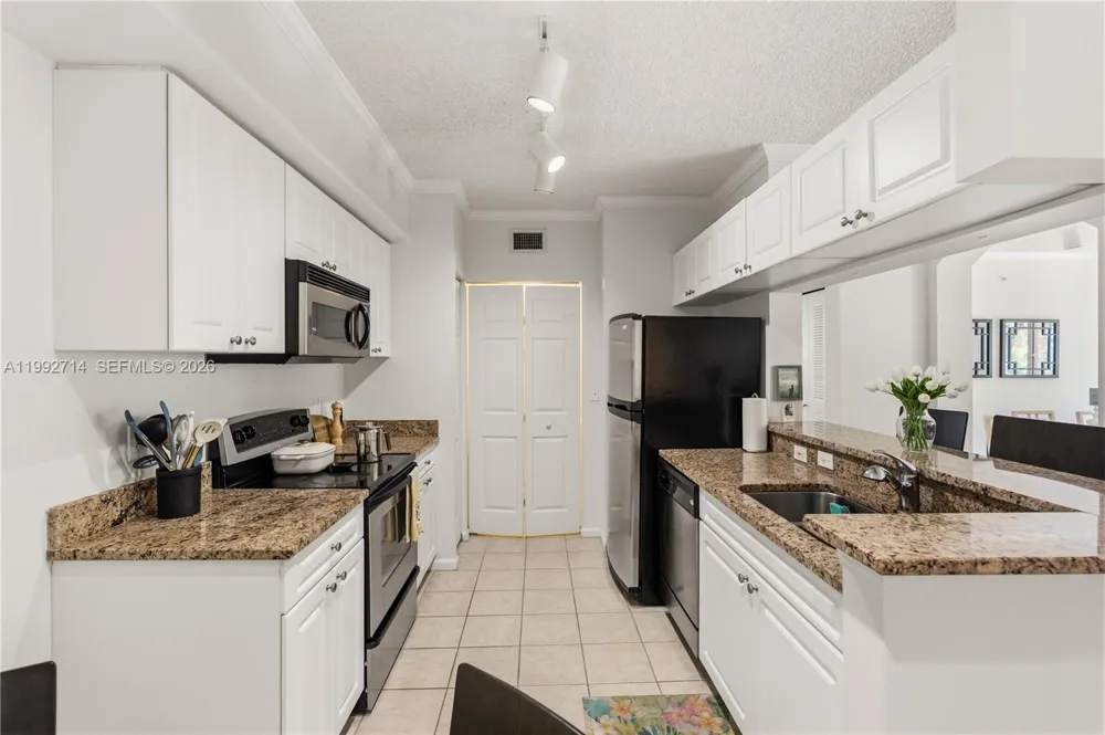 17100 Bay Rd #1301 Sunny Isles Beach, FL 33160