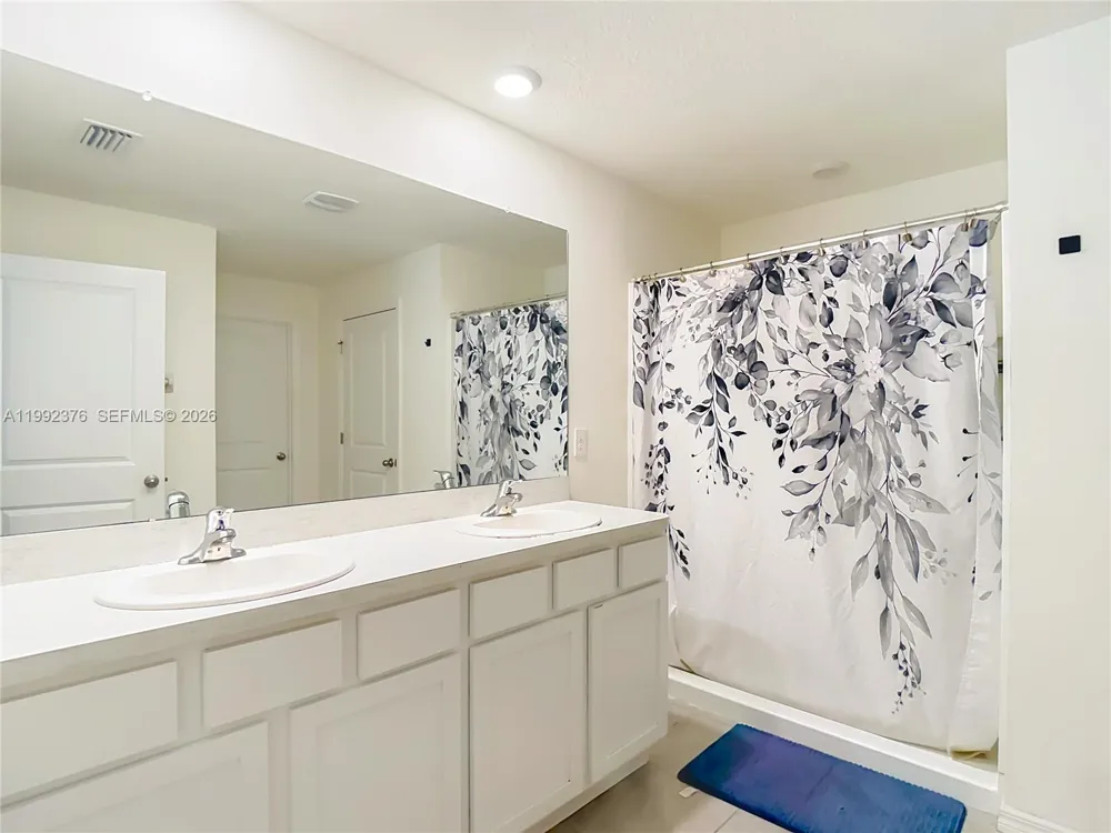 3034 Rim Dr Spring Hill, FL 34609