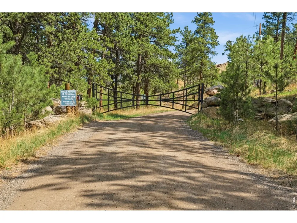 275 Crocus Drive Bellvue, CO 80512