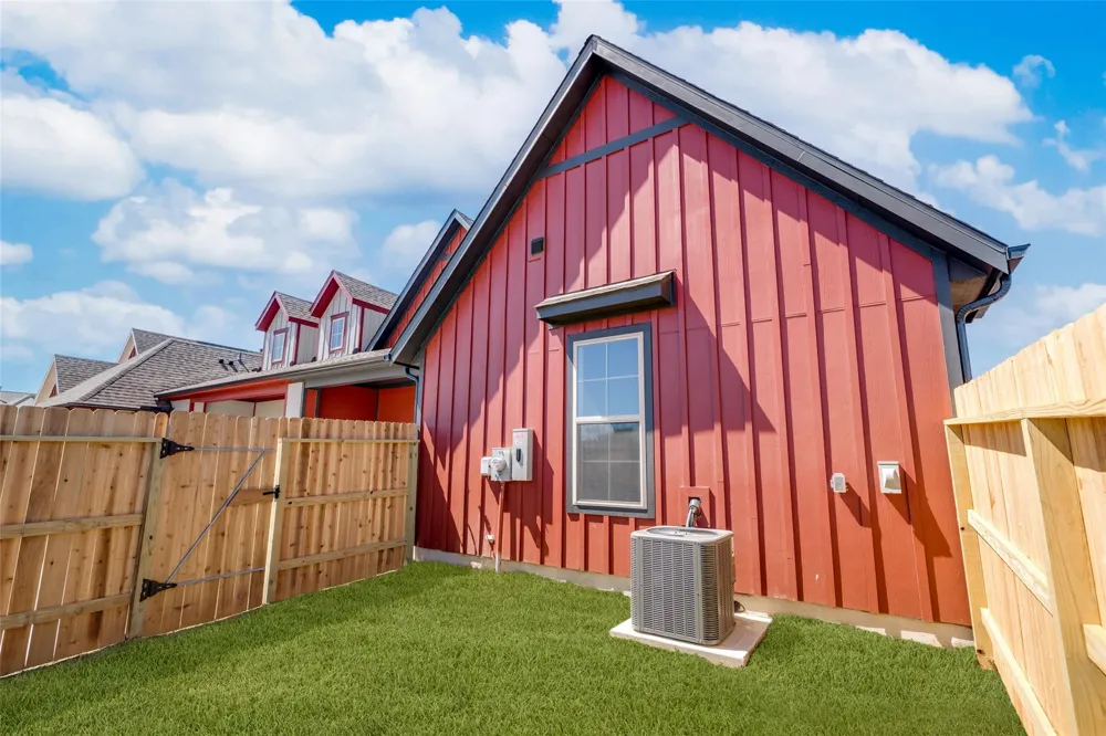 363 Legacy Point #A Sealy, TX 77474