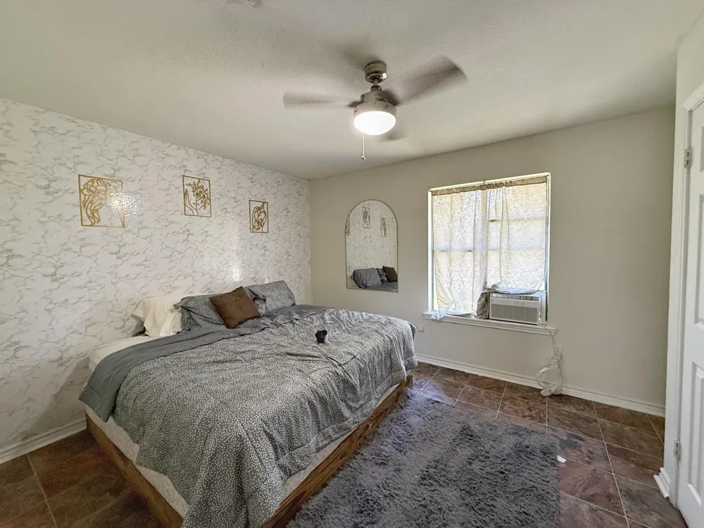 935 Center St Buffalo, TX 75831
