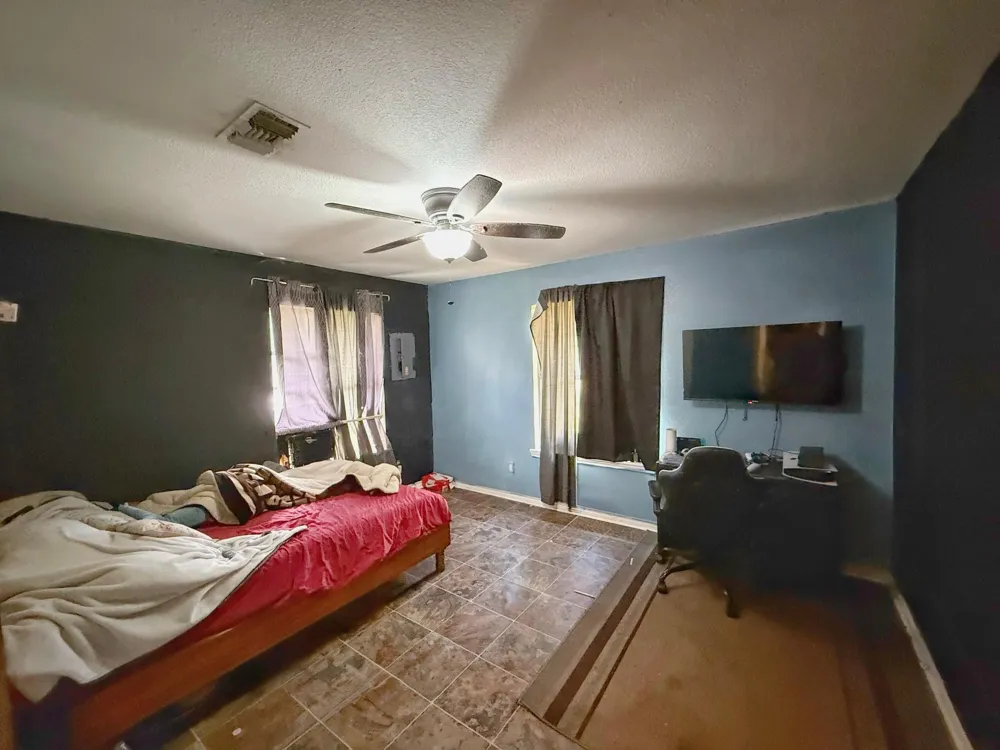 935 Center St Buffalo, TX 75831