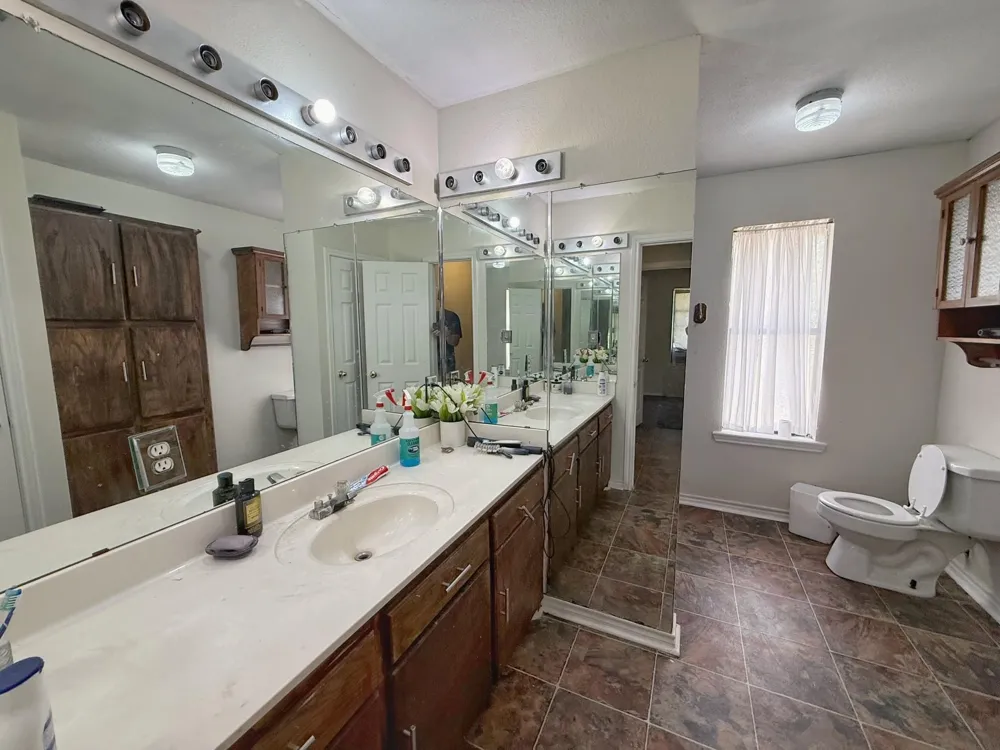 935 Center St Buffalo, TX 75831