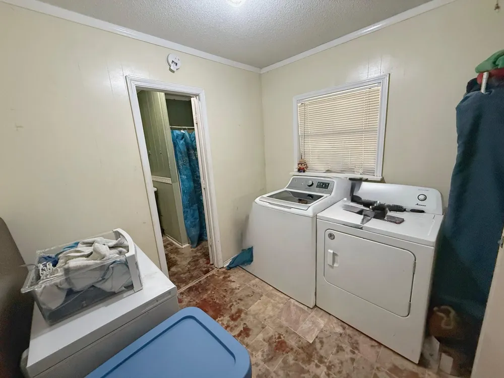 935 Center St Buffalo, TX 75831
