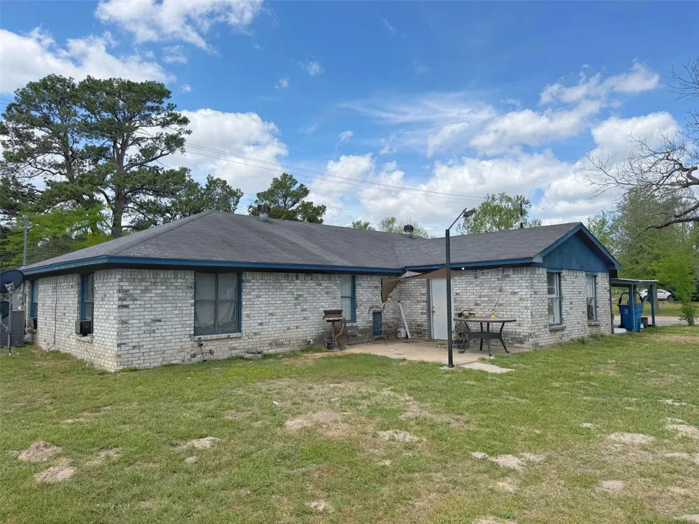935 Center St Buffalo, TX 75831