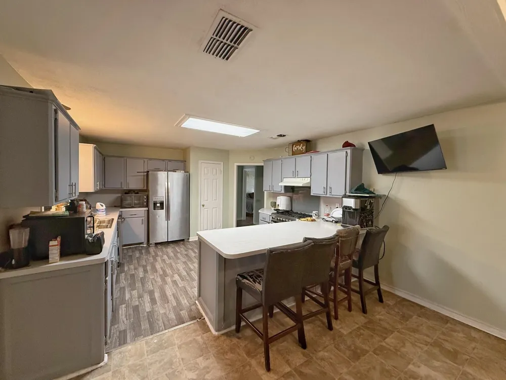 935 Center St Buffalo, TX 75831