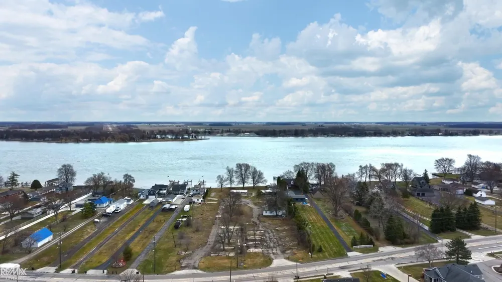 6609 S Parker Street Marine City City, MI 48039