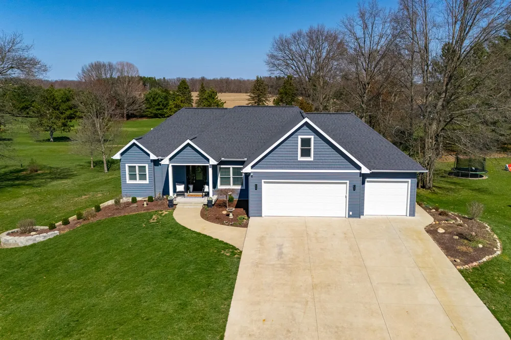 52039 Kern Drive Three Rivers, MI 49093