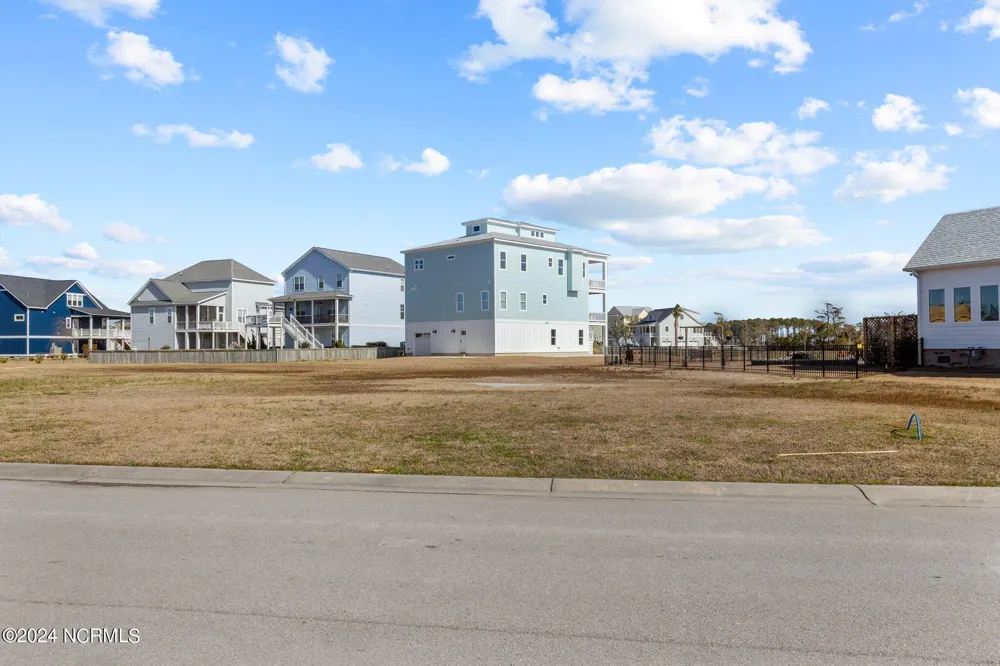 1302 Fathom Way Morehead City, NC 28557