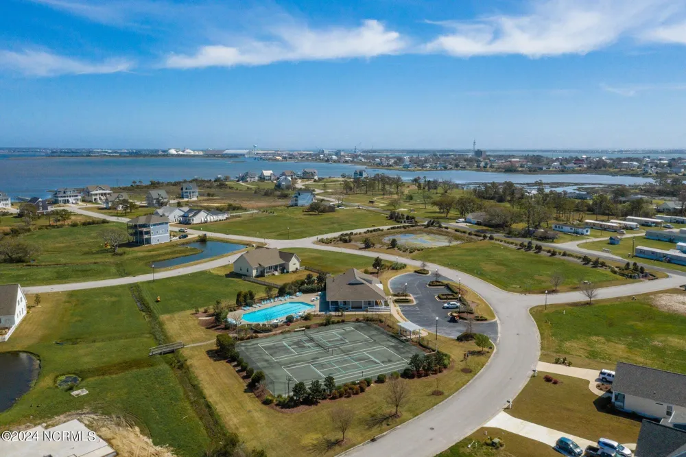 1302 Fathom Way Morehead City, NC 28557