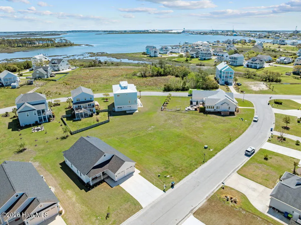 1302 Fathom Way Morehead City, NC 28557