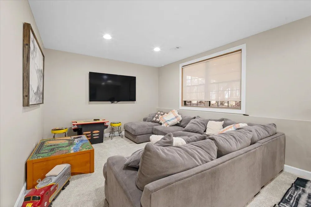 6245 Dublin Drive Stanwood, MI 49346