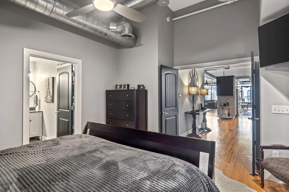 49 Monroe Center Street NW #5 Grand Rapids, MI 49503