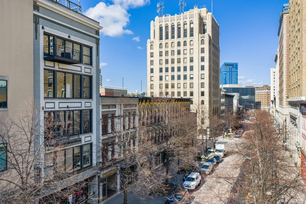 49 Monroe Center Street NW #5 Grand Rapids, MI 49503