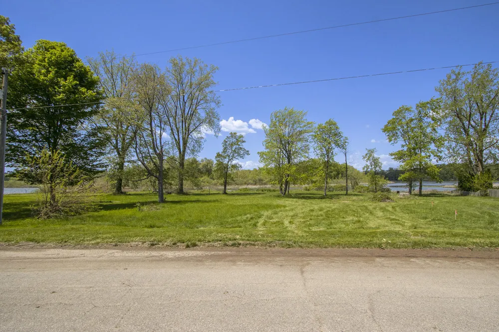 277 Lakeside Drive #Lot E Delton, MI 49046