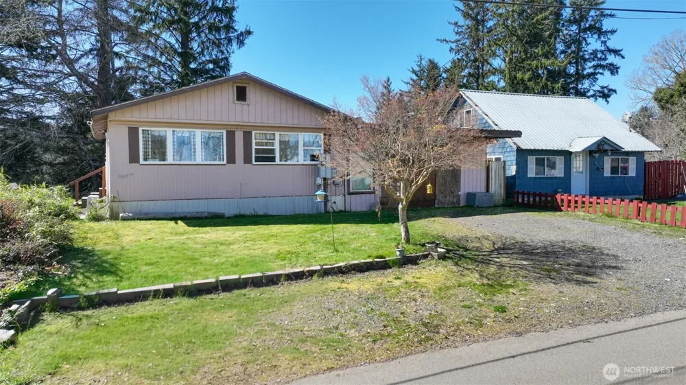 21 2nd Street Bay Center, WA 98527