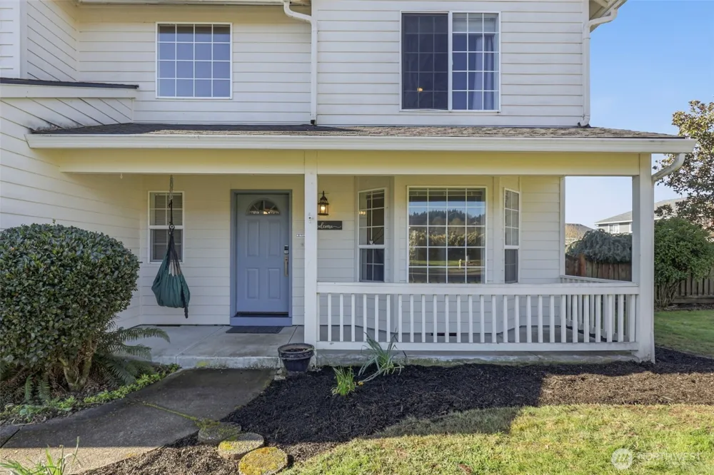 728 E Heritage Loop La Center, WA 98629