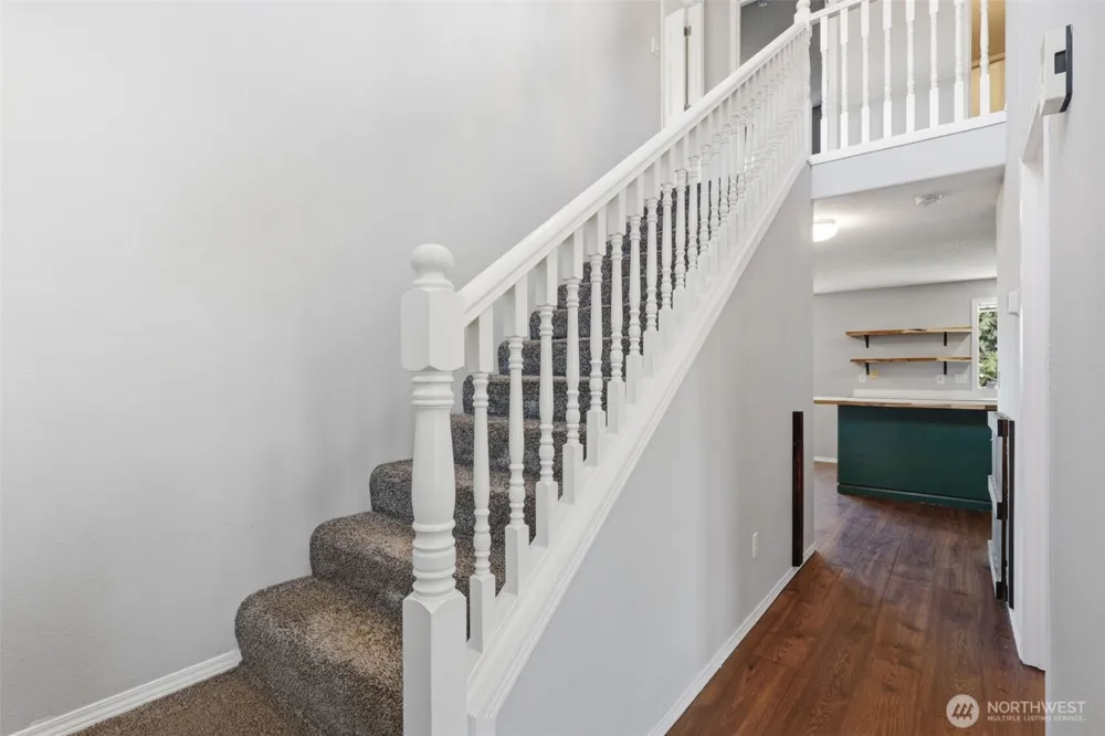 728 E Heritage Loop La Center, WA 98629