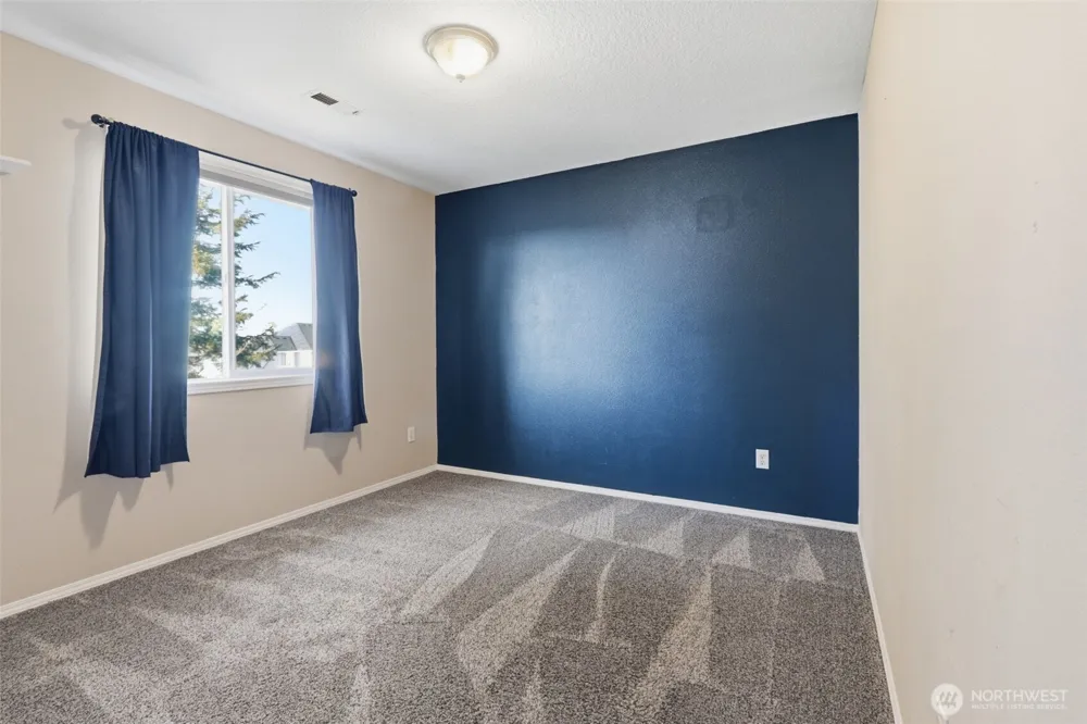728 E Heritage Loop La Center, WA 98629