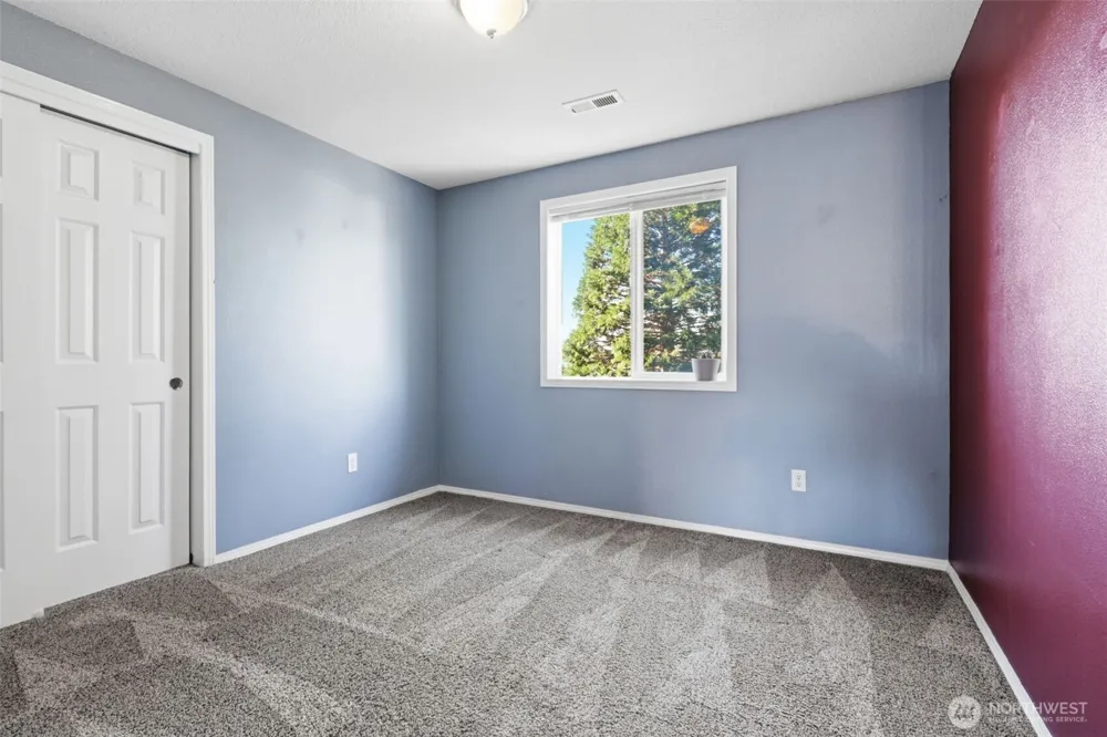 728 E Heritage Loop La Center, WA 98629
