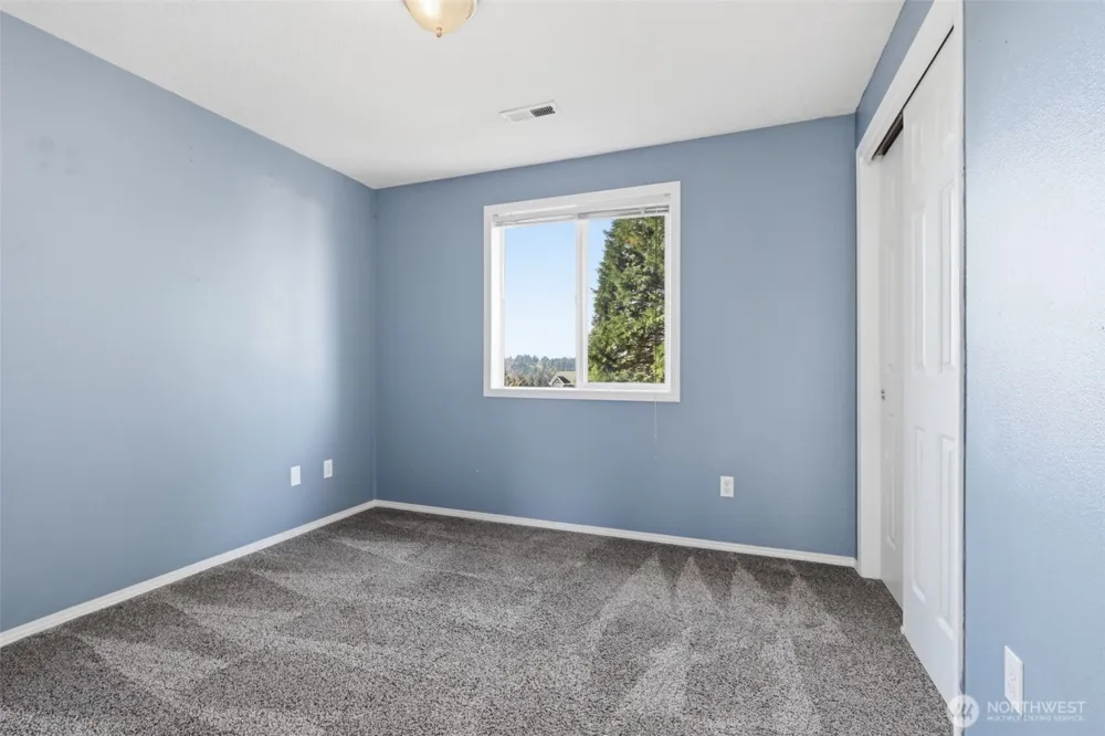 728 E Heritage Loop La Center, WA 98629