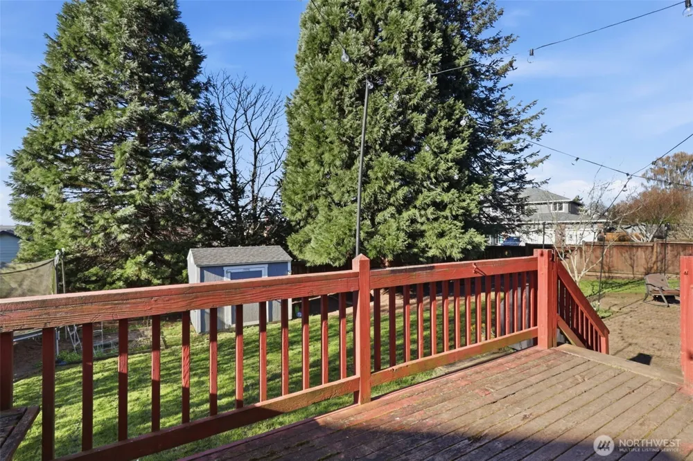 728 E Heritage Loop La Center, WA 98629