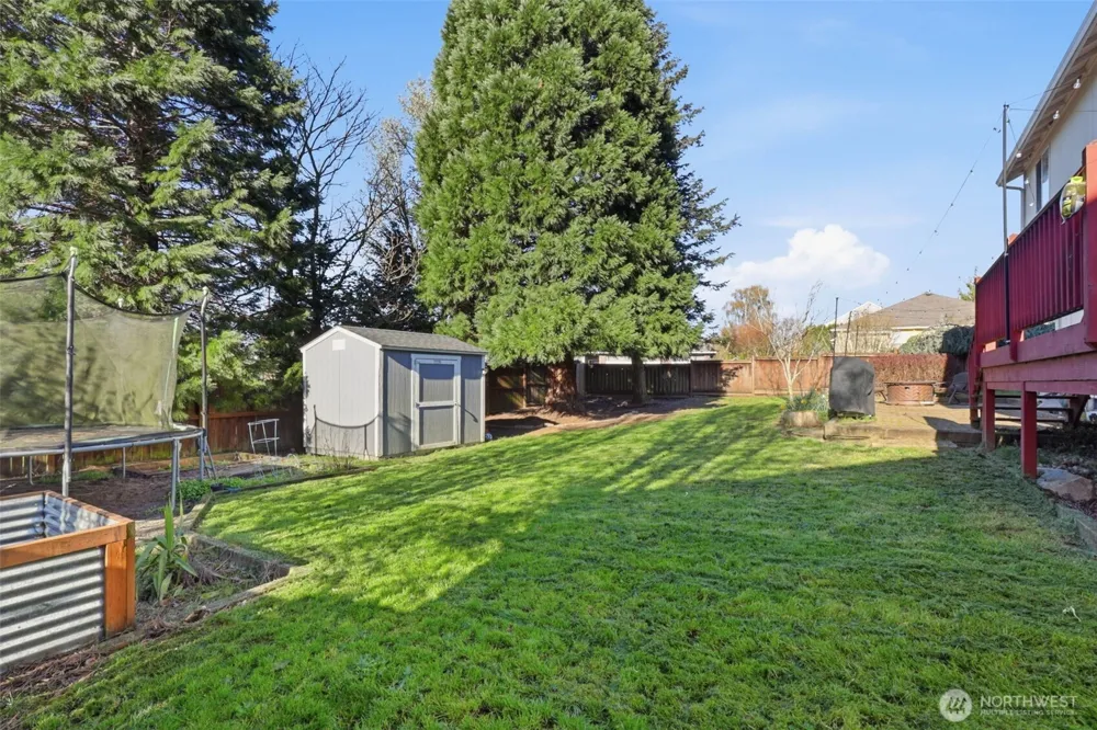 728 E Heritage Loop La Center, WA 98629