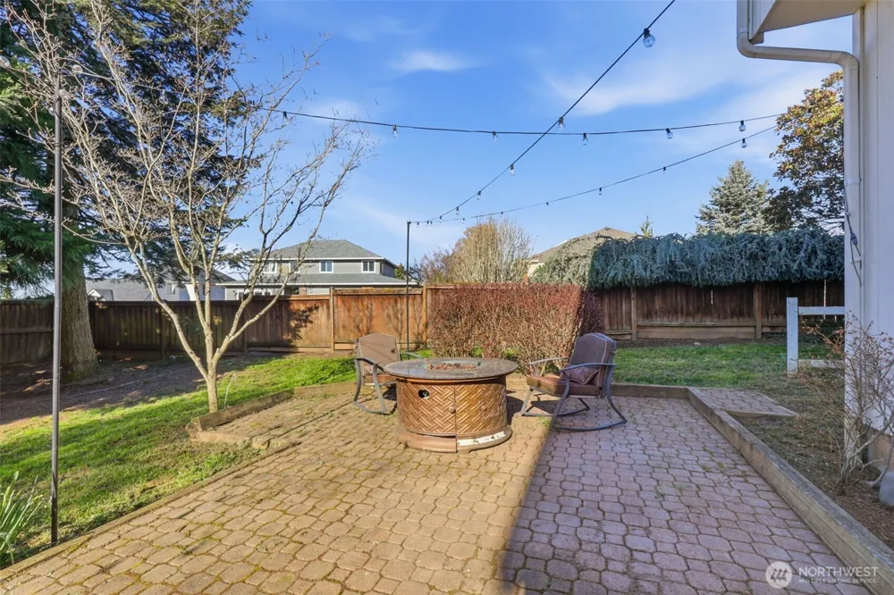728 E Heritage Loop La Center, WA 98629