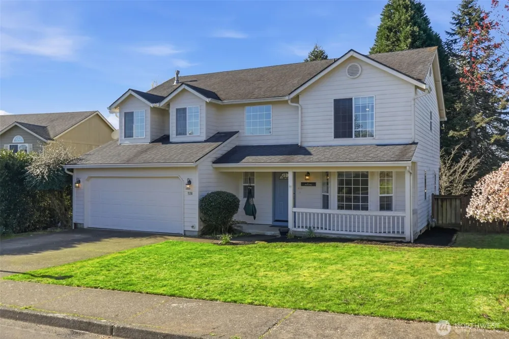728 E Heritage Loop La Center, WA 98629