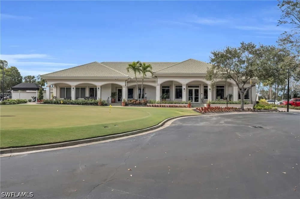 Laurel Greens Lane S #202 Naples, FL 34119