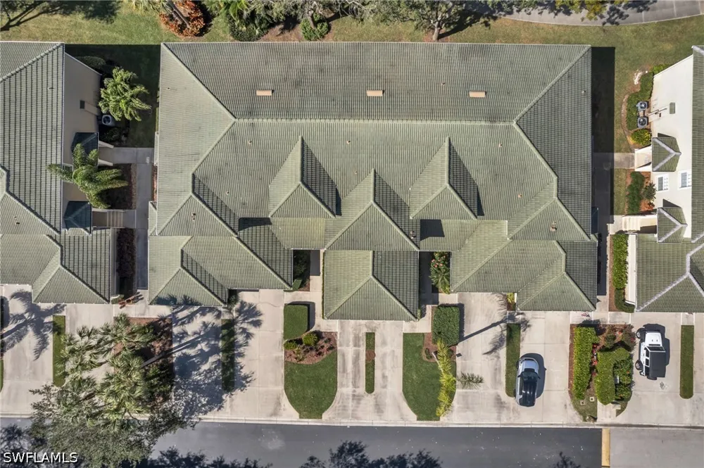Laurel Greens Lane S #202 Naples, FL 34119