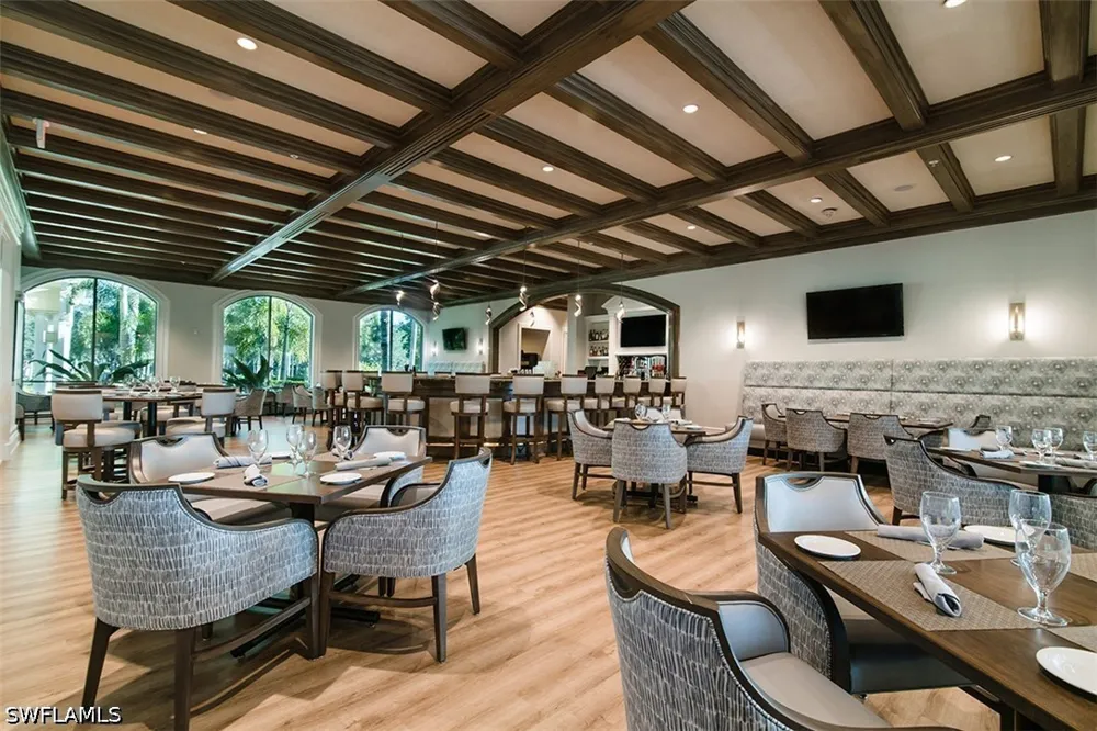 Laurel Greens Lane S #202 Naples, FL 34119