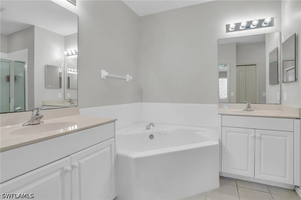 Laurel Greens Lane S #202 Naples, FL 34119