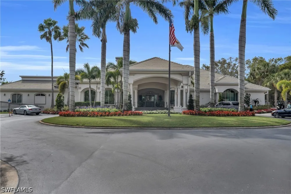Laurel Greens Lane S #202 Naples, FL 34119