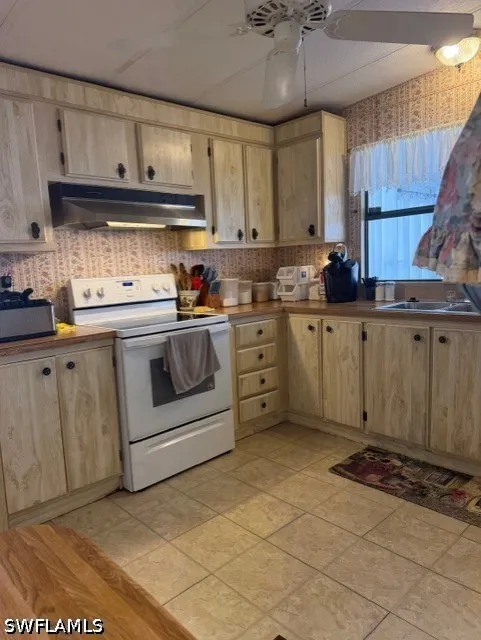 Pine Key Lane #210 Naples, FL 34114