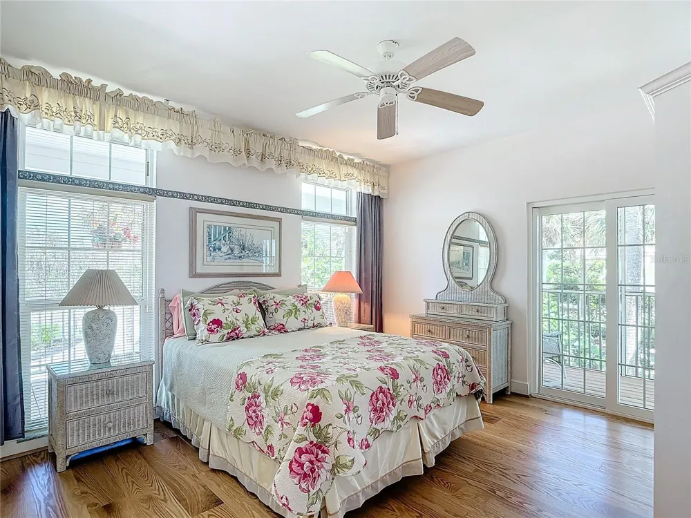6351 SANIBEL CAPTIVA ROAD Sanibel, FL 33957